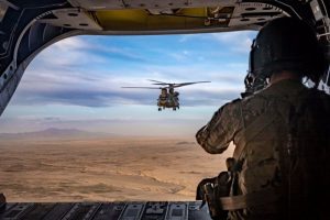 نیروهای آمریکایی: با حمله هوایی در میدان وردک پنج عضو طالبان را کشتیم